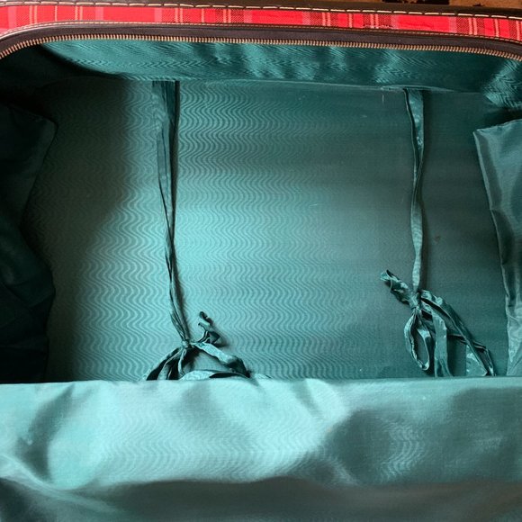 Midcentury Vintage Christmas Plaid Suitcase, 23 x 15 x 6 - Picture 4 of 11